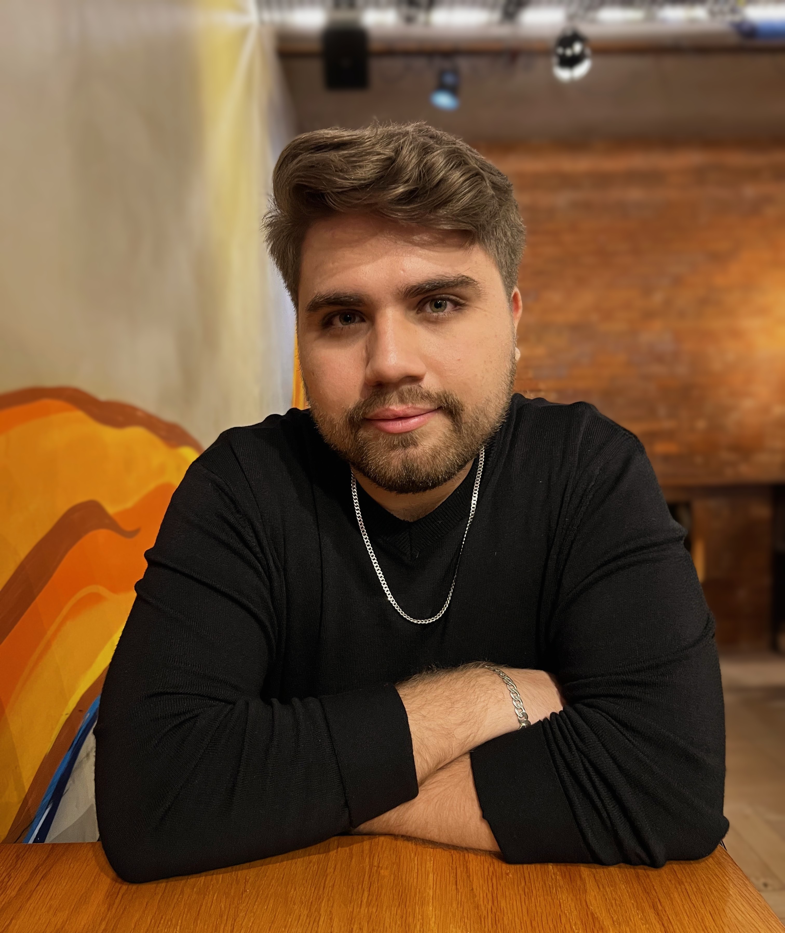 Teacher Alexandre Oliveira